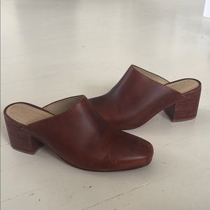 Nisolo Brown Leather Heeled Mules (6)